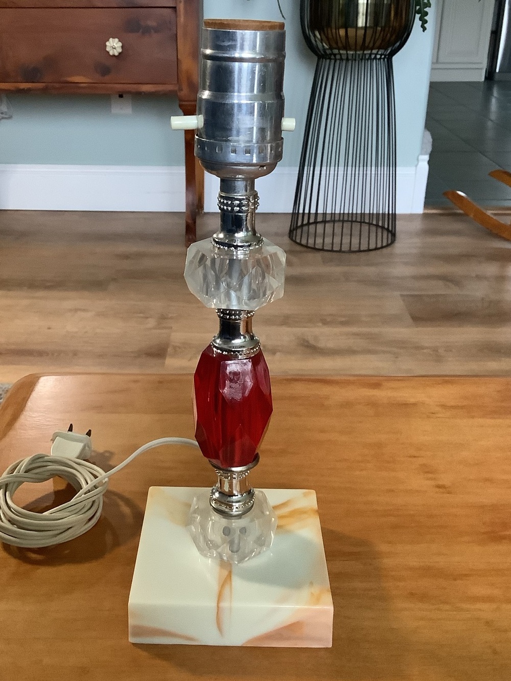 Vintage Gilbert Creation Mid-Century Ruby Red & Lucite Accent Lamp - WORKING